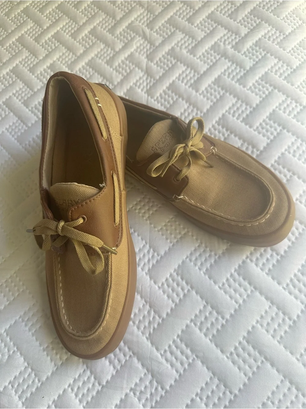 Sperry Canvas and Leather TopSiders Size 9
